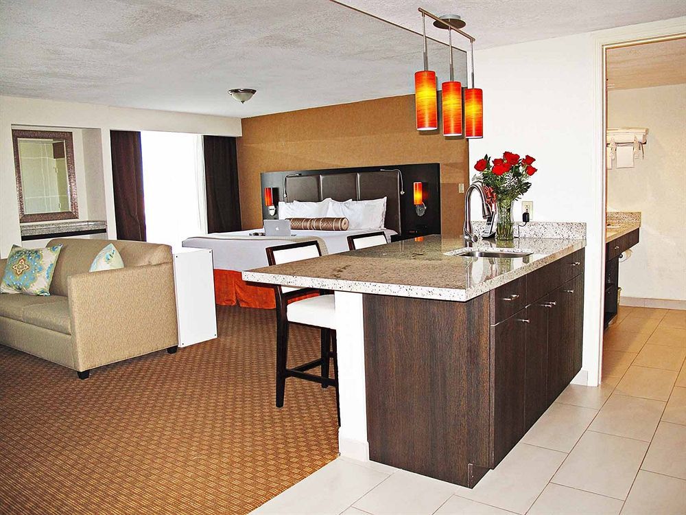 Holiday Inn Miami International Airport By Ihg Miami Springs Εξωτερικό φωτογραφία